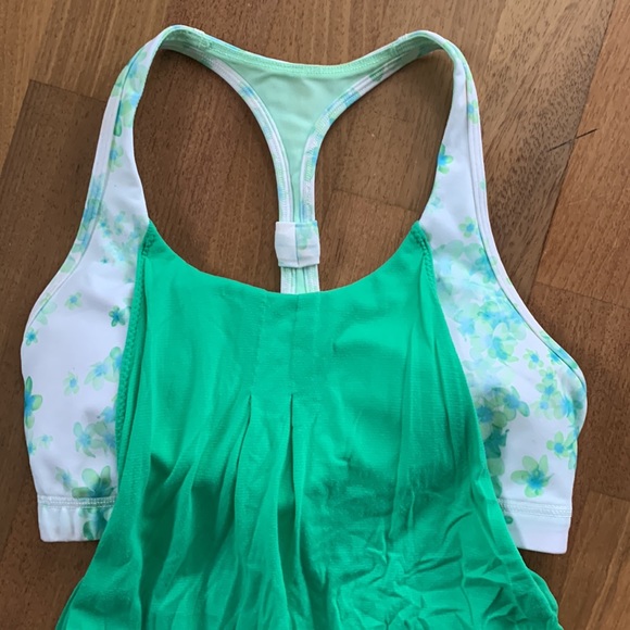 Lululemon Tank with Built-in Bra - Picture 2 of 3